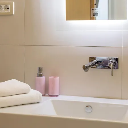 Maniva Old Town Luxury Rooms - Prime Spot By Riva Promenade Guest house Split