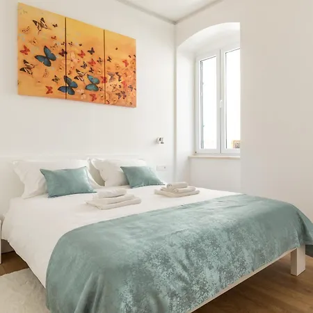 Maniva Old Town Luxury Rooms - Prime Spot By Riva Promenade