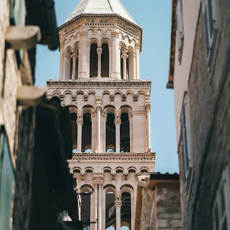 Maniva Old Town Luxury Rooms - Prime Spot By Riva Promenade 4*