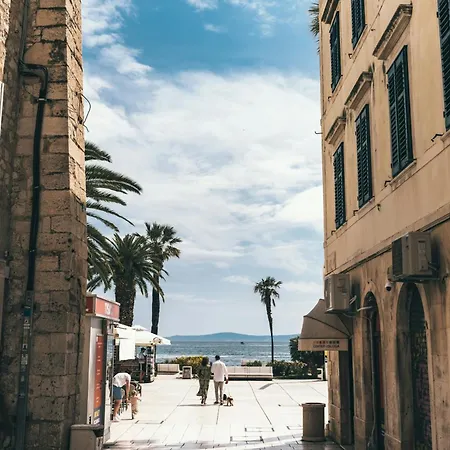 Maniva Old Town Luxury Rooms - Prime Spot By Riva Promenade Split